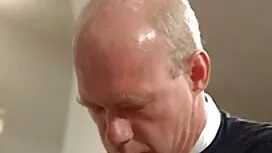 Vanhemmat palvelevat ...