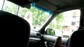 Nuori ja joustava ma ...